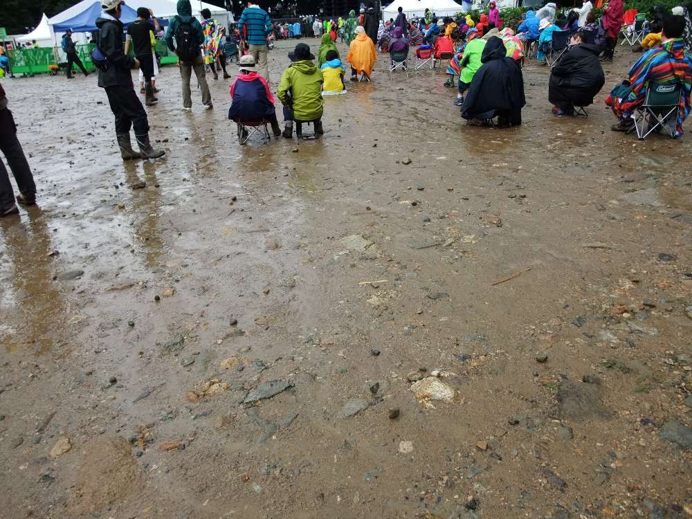 フィールド・オブ・ヘブン後方。