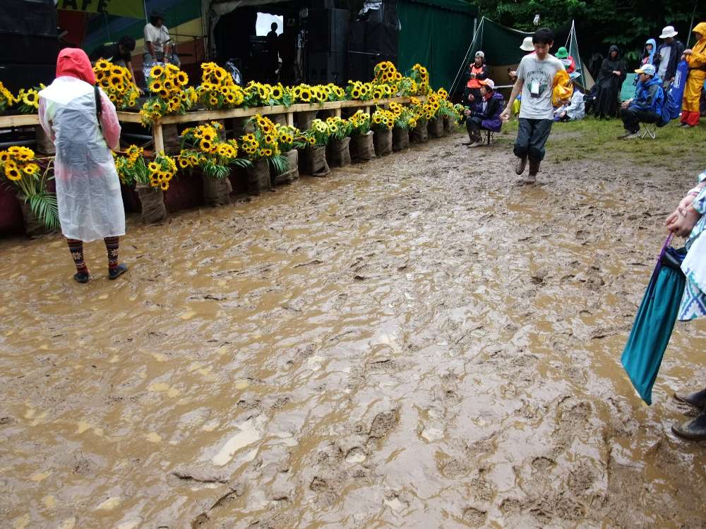 ジプシーアバロン前。