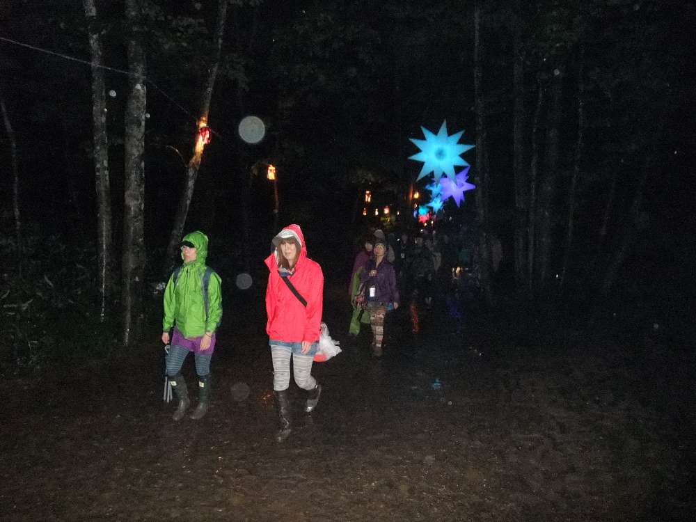 ホワイトステージとグリーンステージの間。