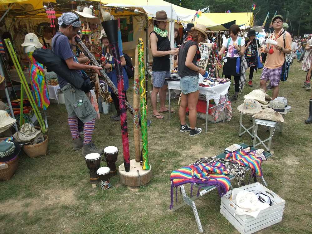 ディジュリドゥもある。