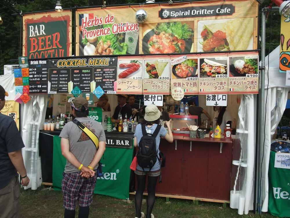 ジャーマンソーセージも売っているフランス料理店。