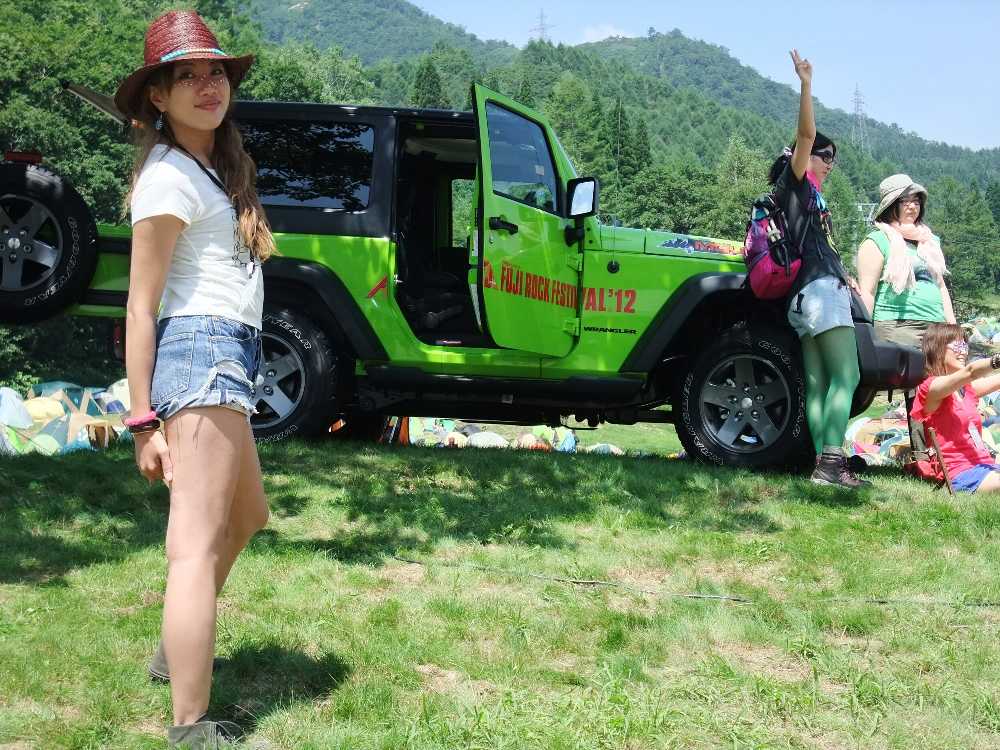 左の人はスタッフ。