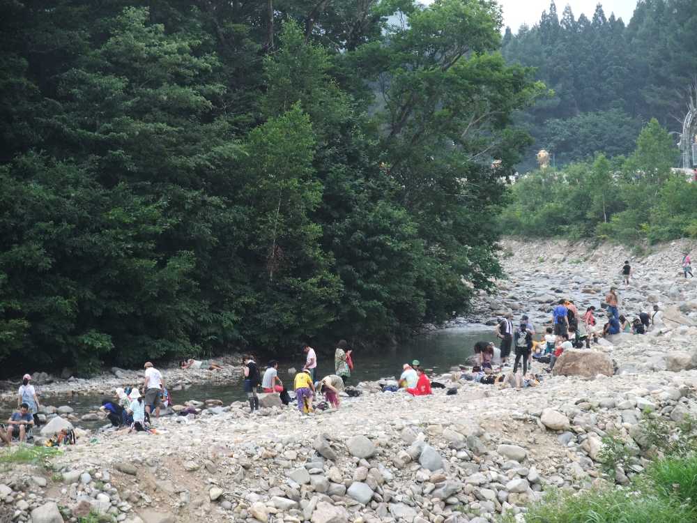 河原。公式の地図に載っていないので河原自体が非公認。