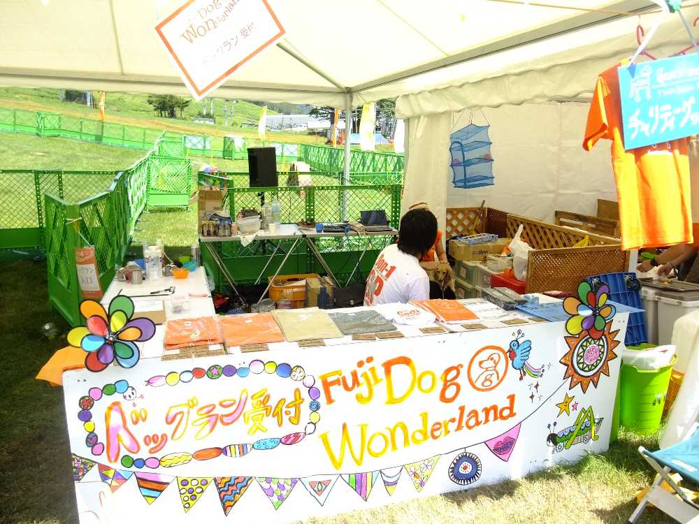 Tシャツ売り場。