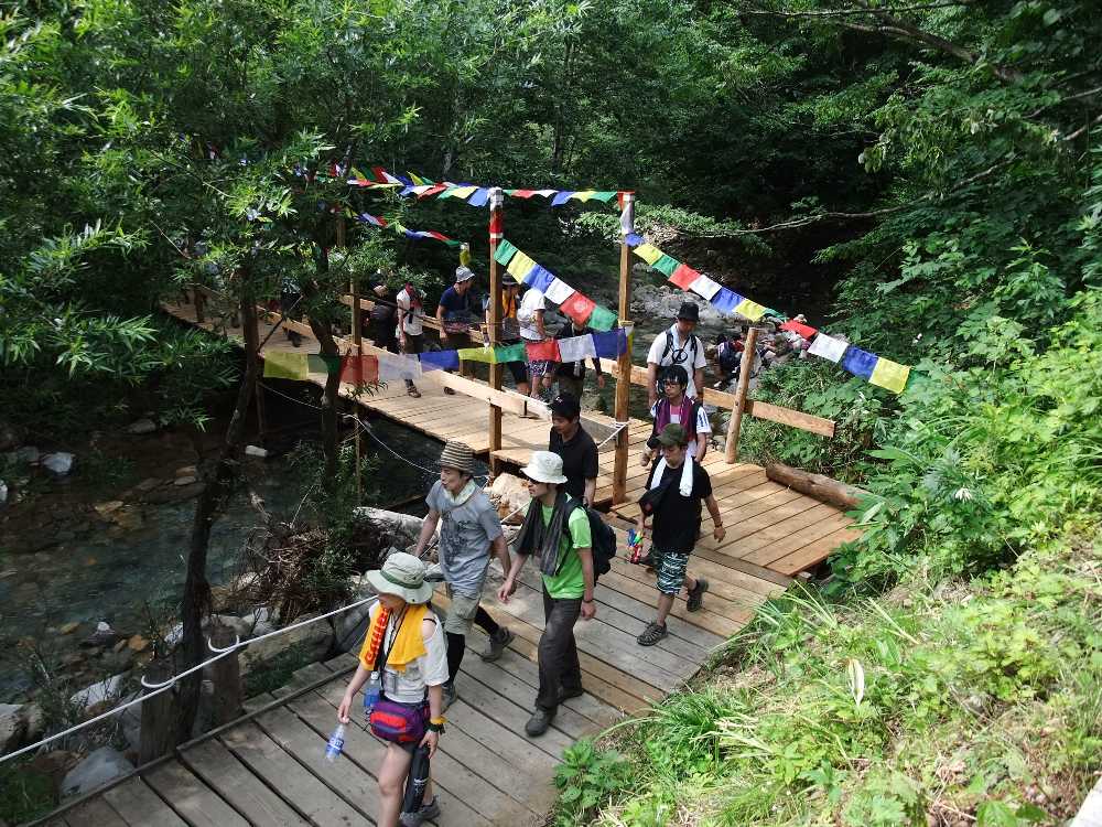 坂の部分の板は変えていないところも多い。