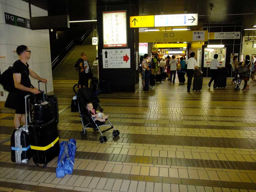 出口は一カ所しかない。