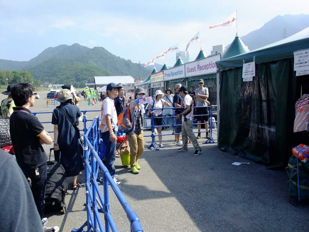 1人ずつ進んでいく。