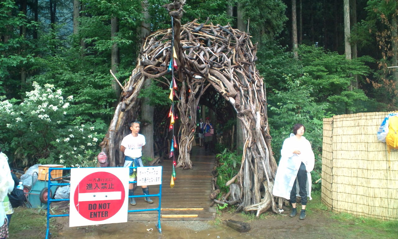 ボードウォークの出口。逆走禁止だがモラルのない客は毎年います。