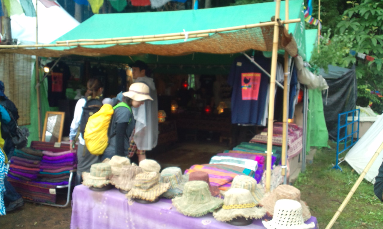 衣料品店。店名不明。