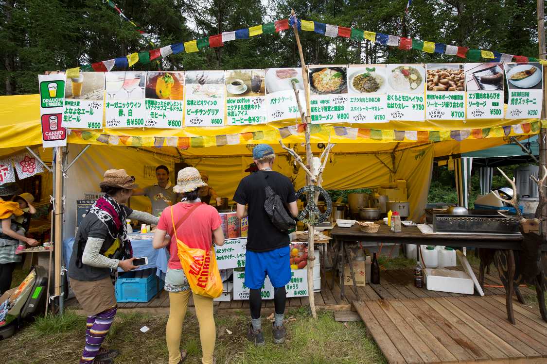 NGOビレッジ唯一の飲食店。