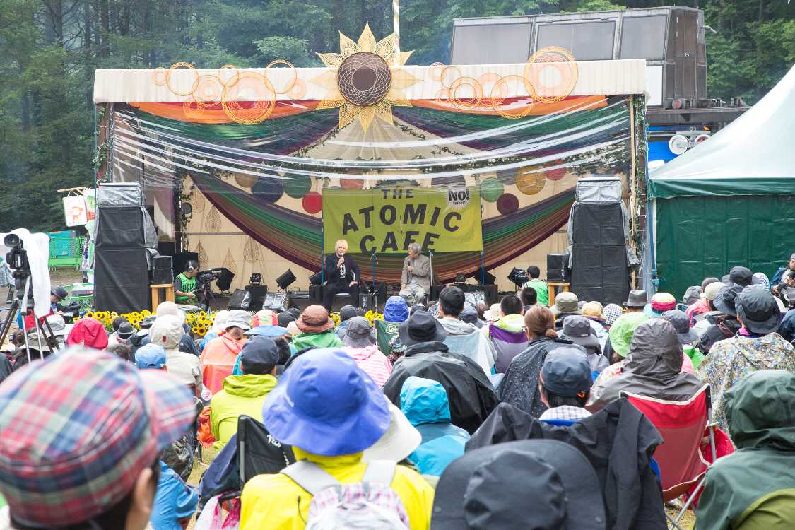 昨年の東浩紀は少なかったが、今年は参加者が多かった。