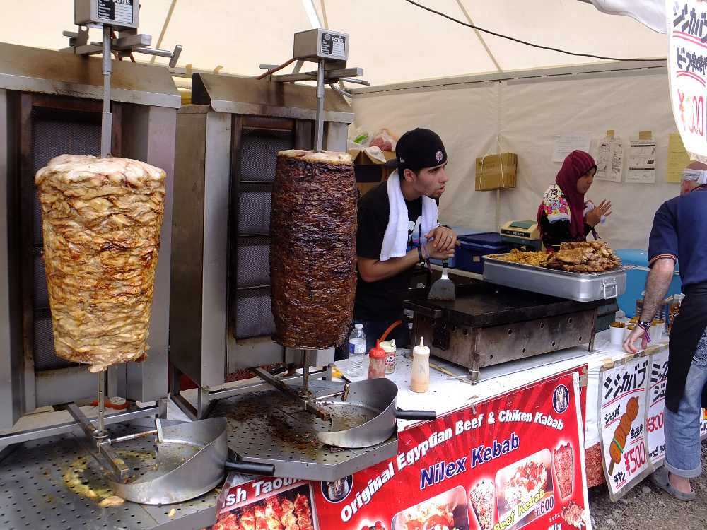 ケバブなのでトルコと同じ焼き方をしている。