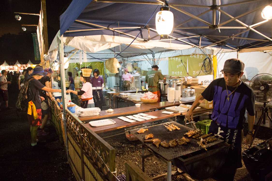 魚ではなく肉を焼いていました。