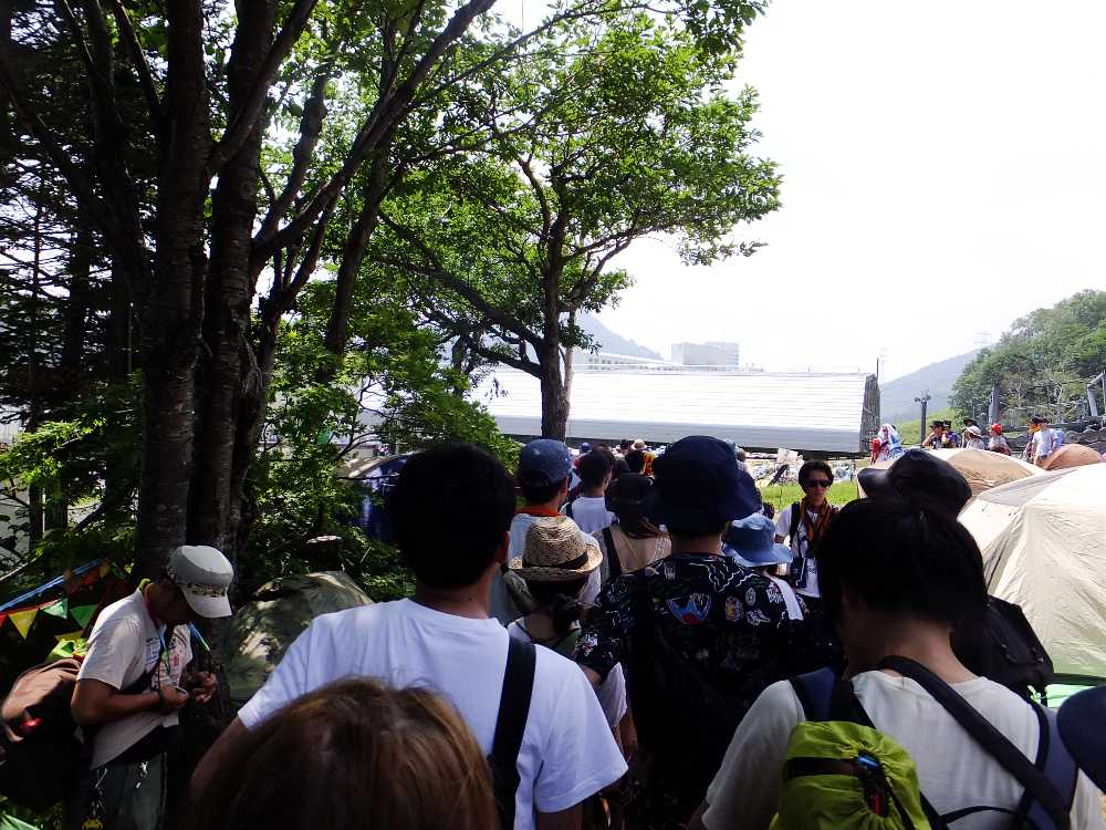 土曜の午前10時50分ごろ。