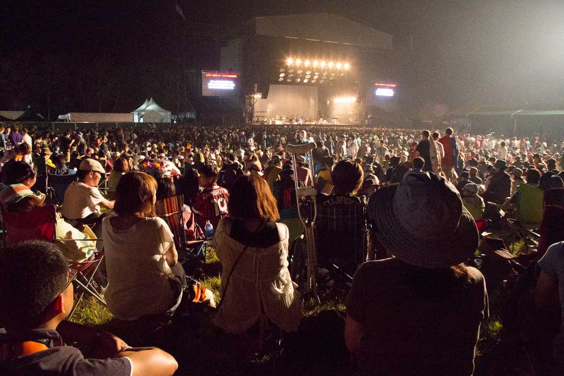 アーケイド・ファイアが始まる5分前。