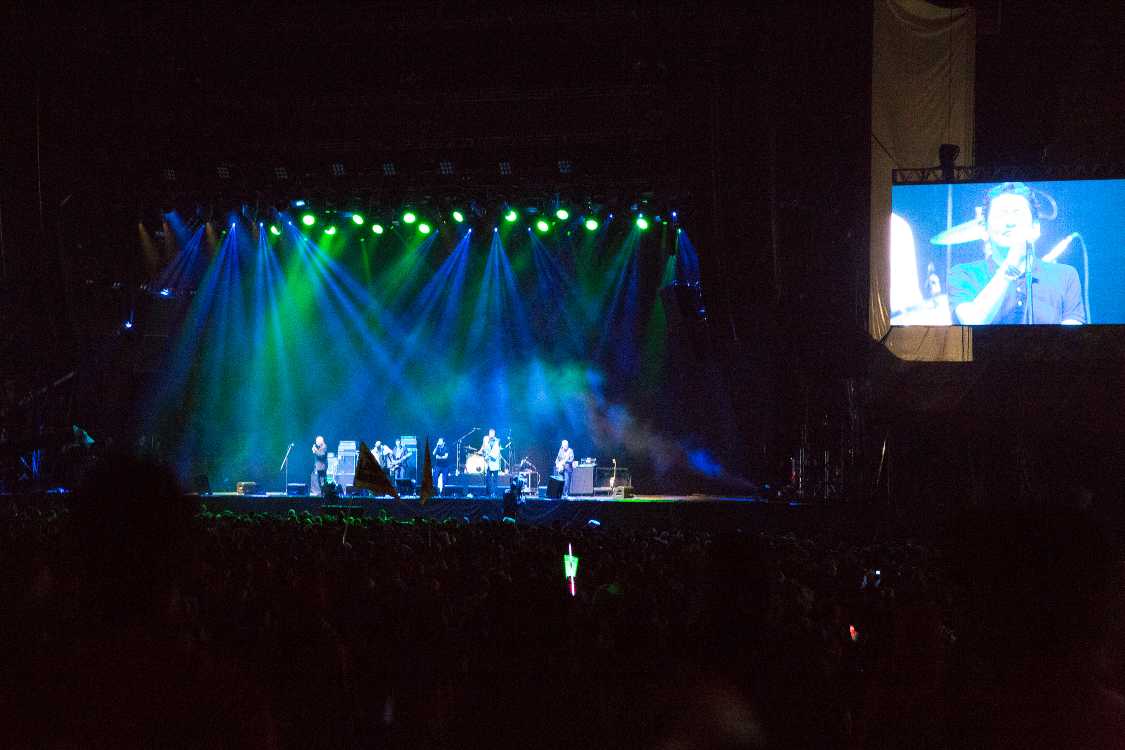 日曜の最後の出演者、ザ・ポーグス。