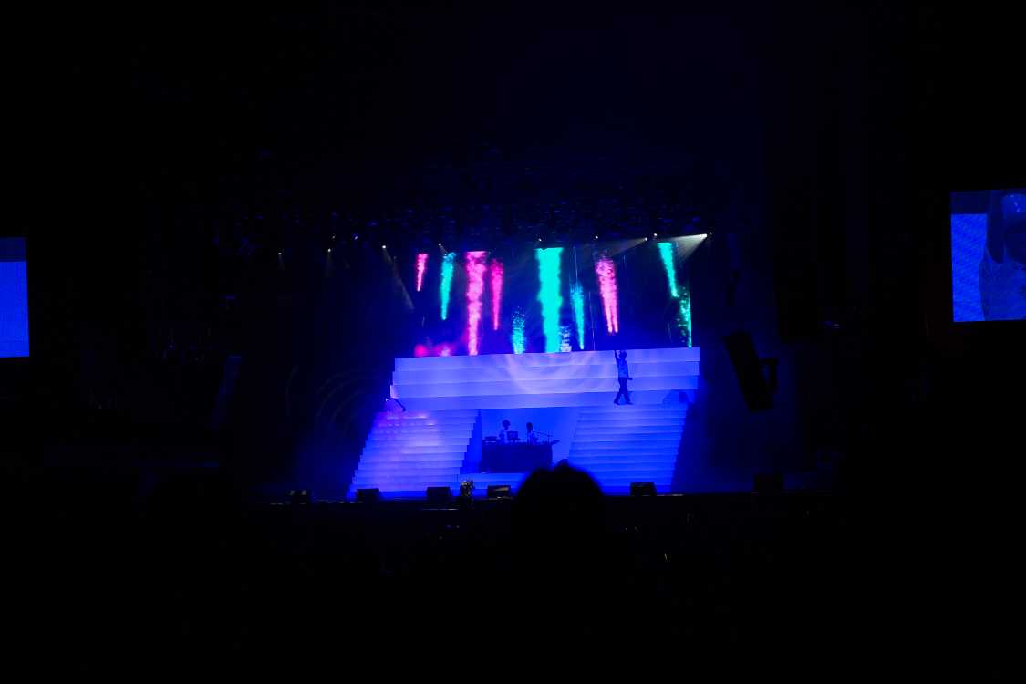 電気グルーヴは金曜のグリーンステージのトリ前。