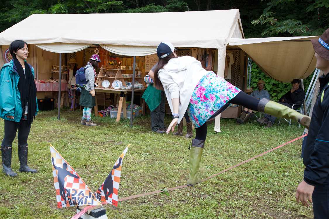 やや長くて高めのスラックライン。