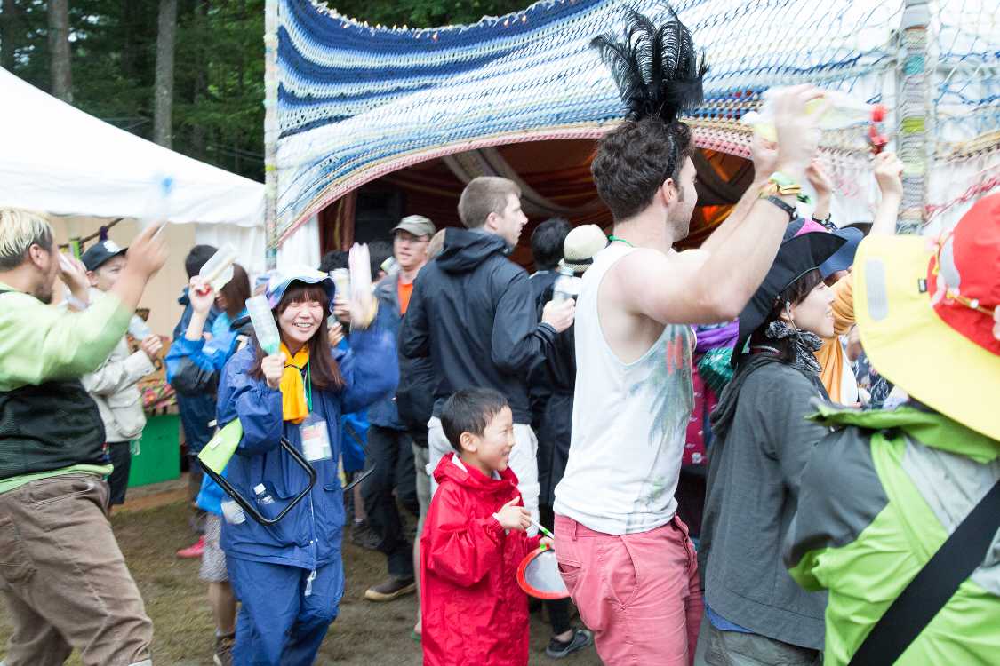 外国人と子どもはノリがよい。