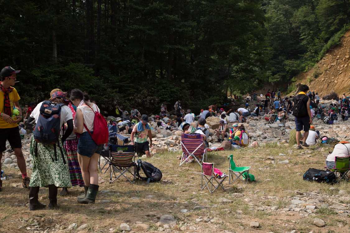 草が多少生えているので、ここを水が流れることはほとんどないとみられる。