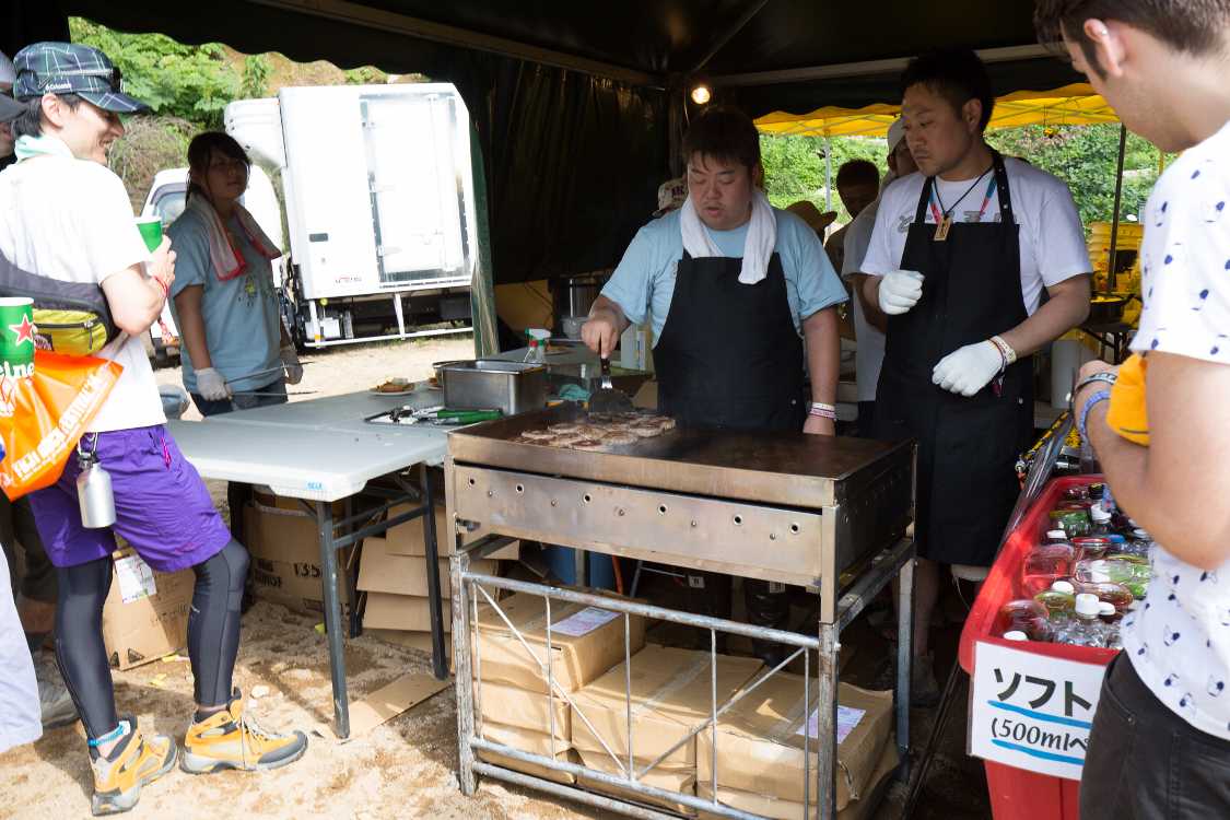 ハンバーグはどのハンバーガーでも多分同じ。