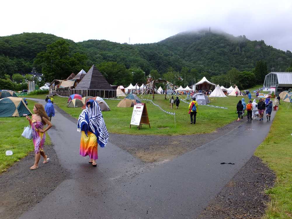 ピラミッドガーデン入り口付近。