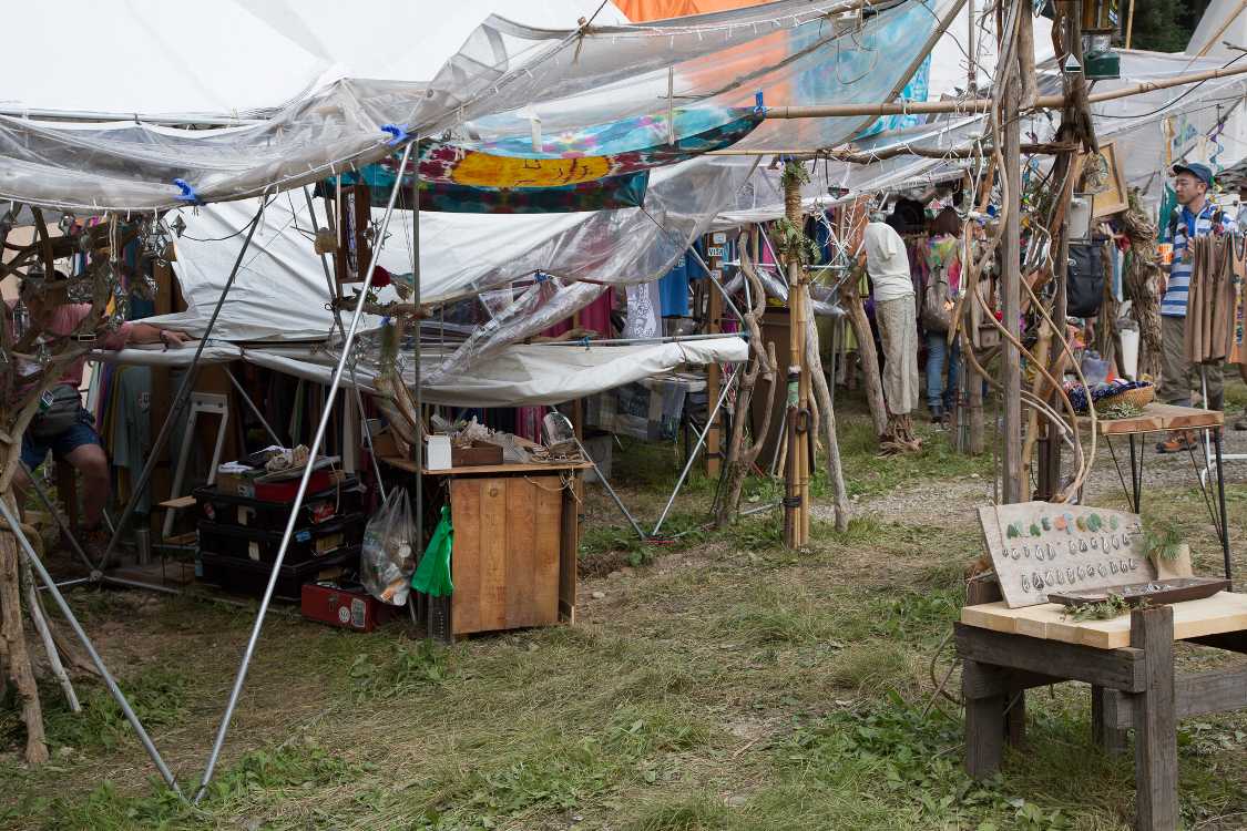 フィールド・オブ・ヘブンの雰囲気を決定づけている店のひとつ。