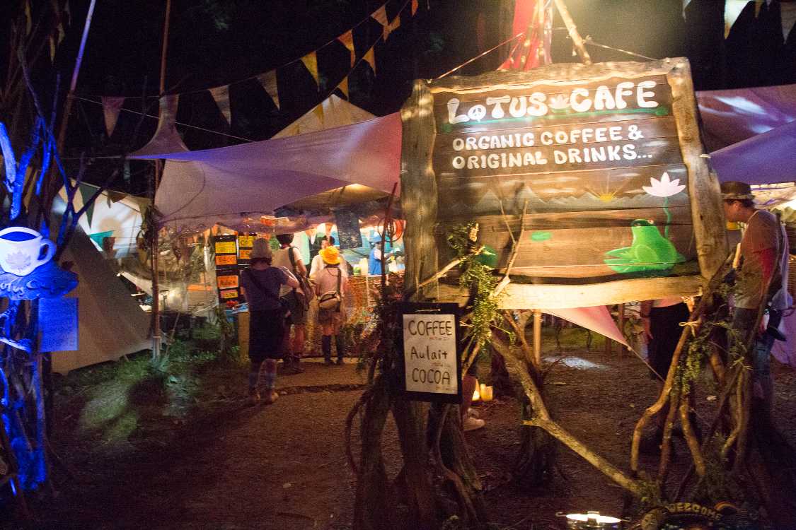 ロータスカフェ。