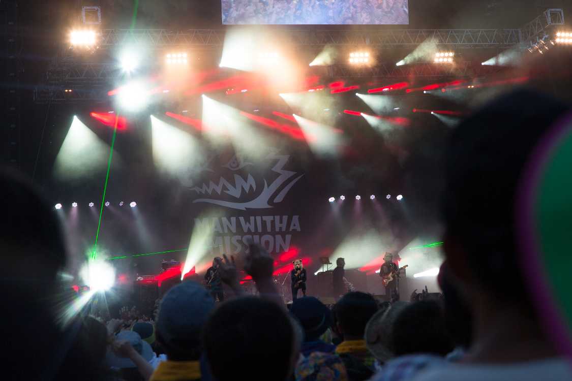 マン・ウィズ・ア・ミッション。