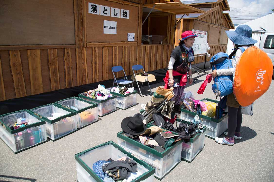 貴重品はこの中にはなく、インフォメーションで申し出る。