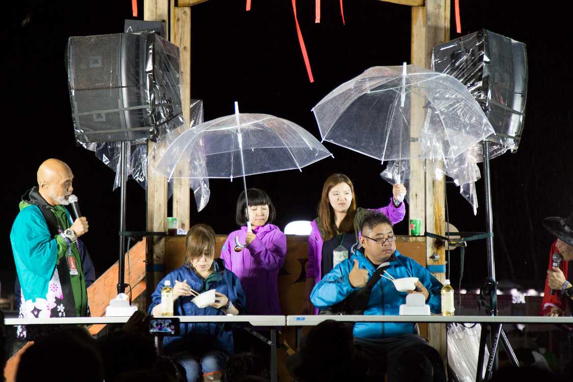 男性は余裕の勝利でした。