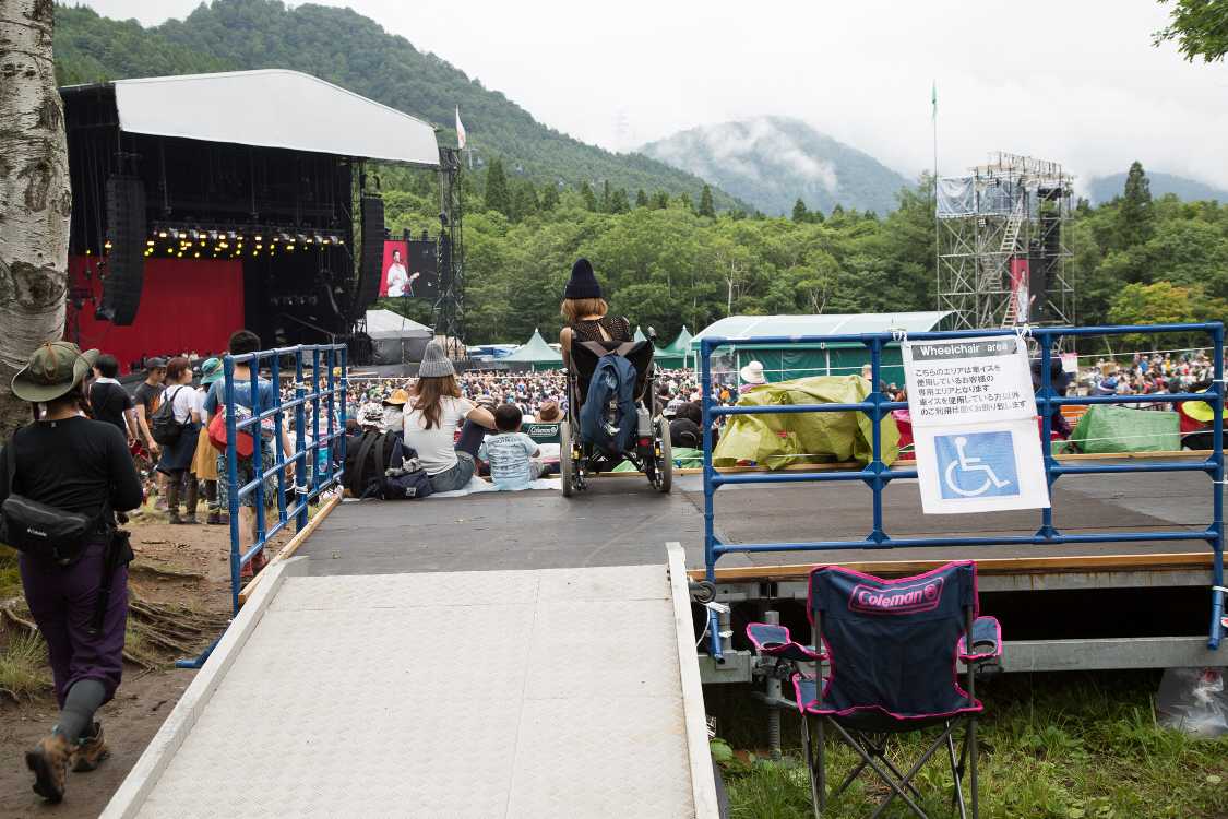 車いす利用者の専用スペース。