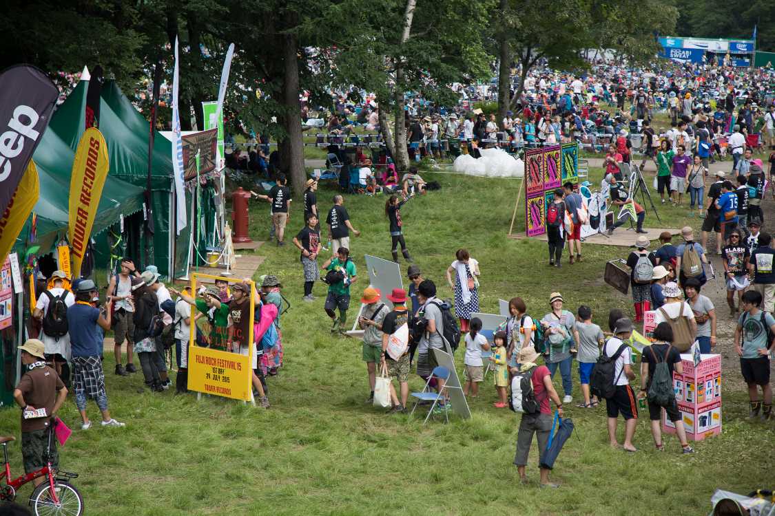 ペット山、象印、ボディ･ワイルド、ジープ周辺。