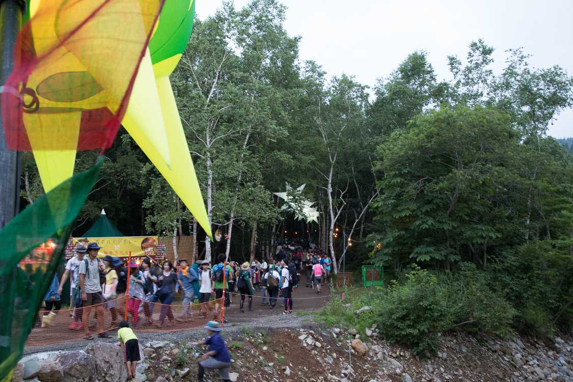 橋から導線方向。