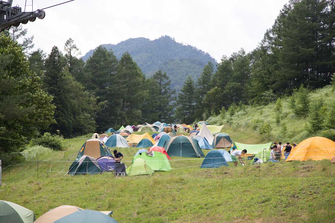 Fサイトまでたどり着くのが辛いのでスペースには余裕がある。