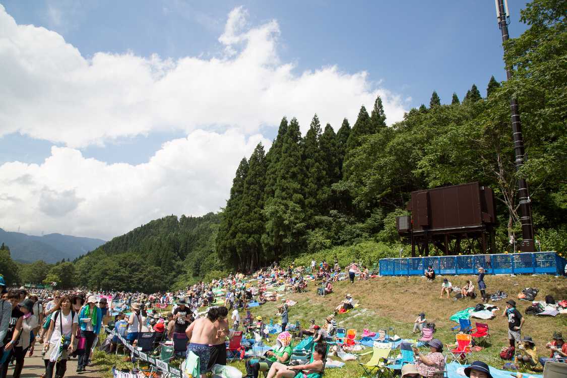 グリーンステージ後方、基地局付近。