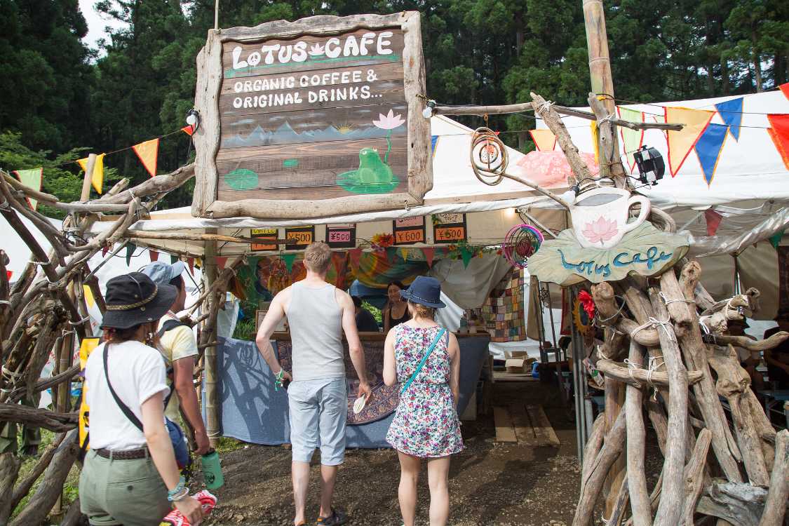 以前はこんな看板もなかった。