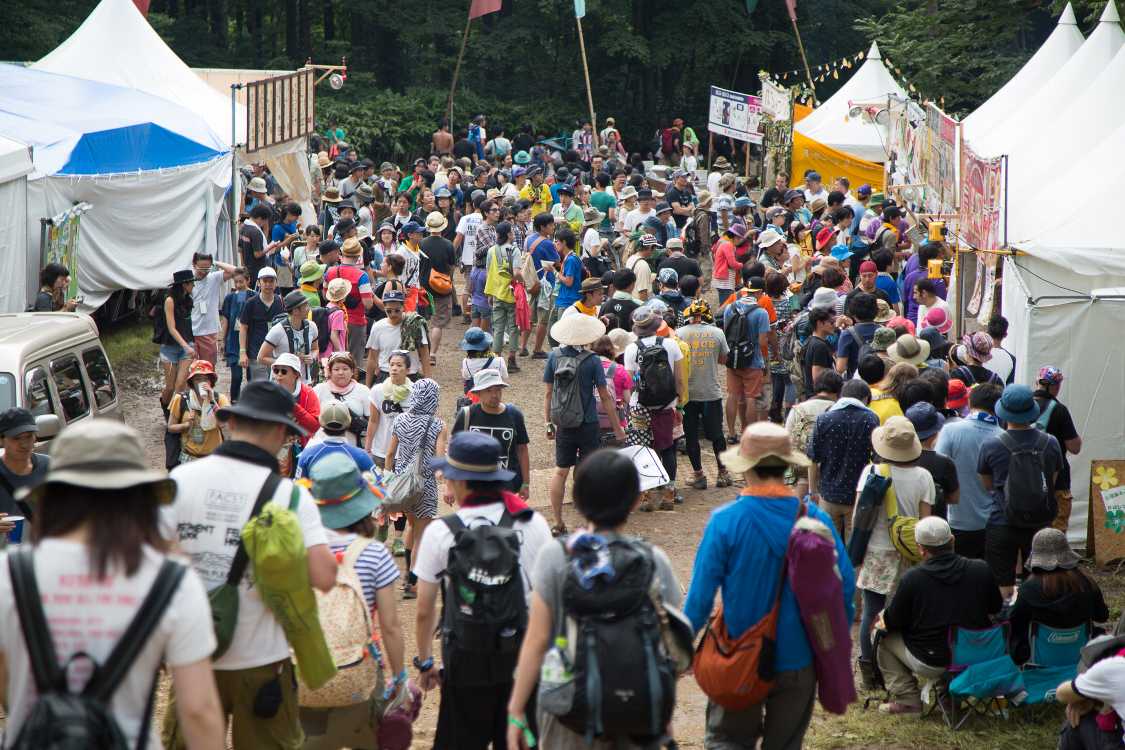 アバロンフィールド飲食店の風景。