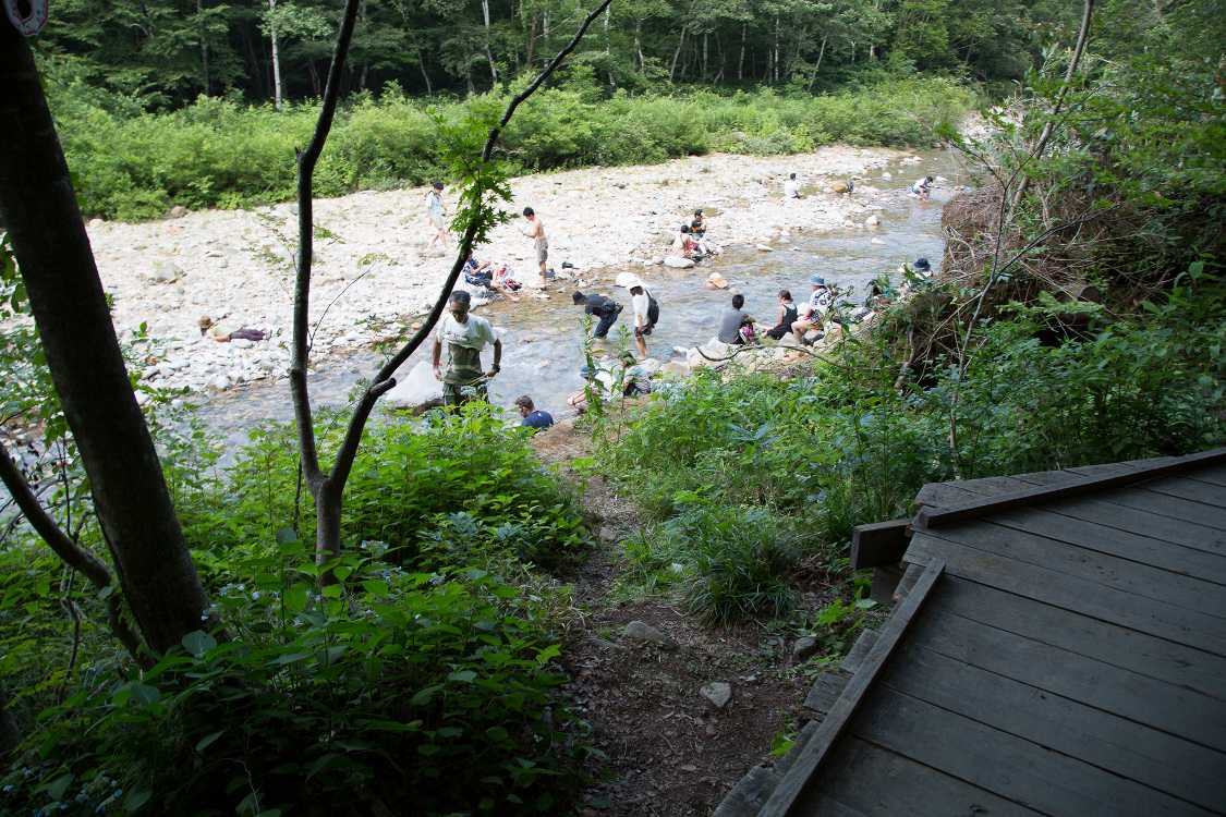 ボードウォークと地面はかなり高さがある。