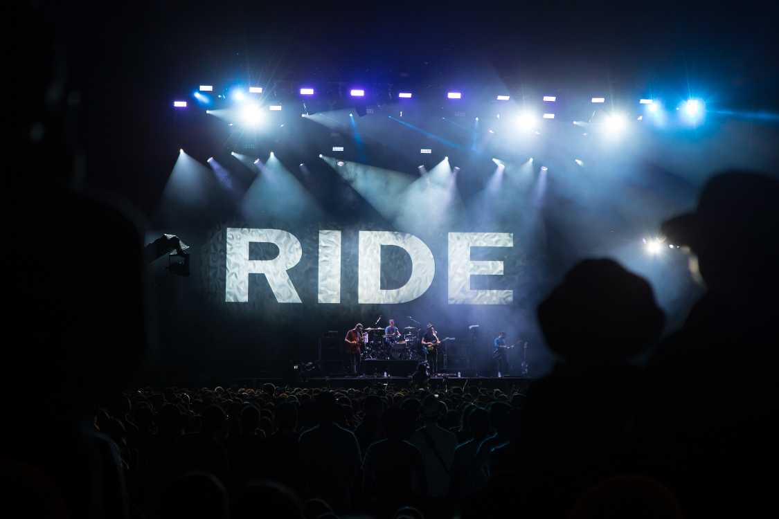 ライド。シューゲイザーの重要バンドのひとつだが、マイ・ブラッディ・ヴァレンタインよりは気負わずに聞ける。