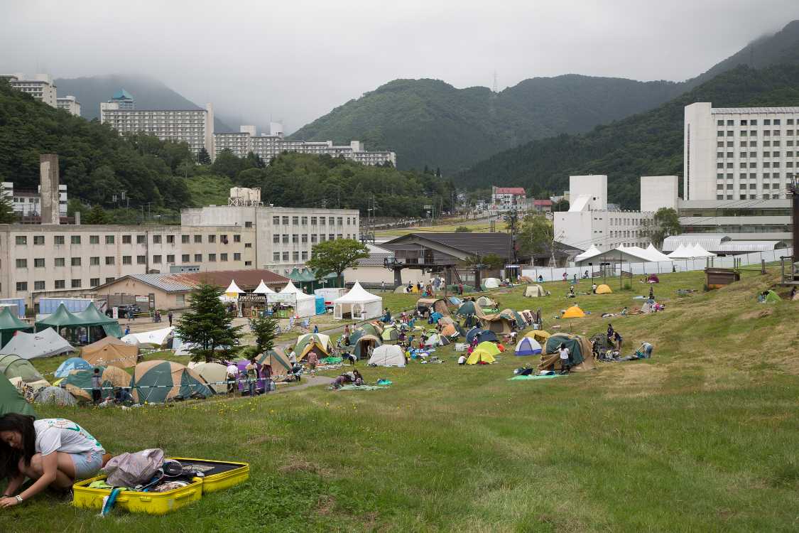木曜の午後0時36分ごろ。