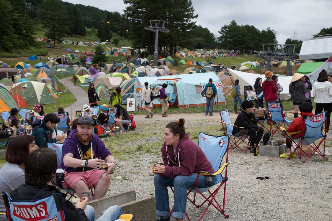 いすはチャムス提供。