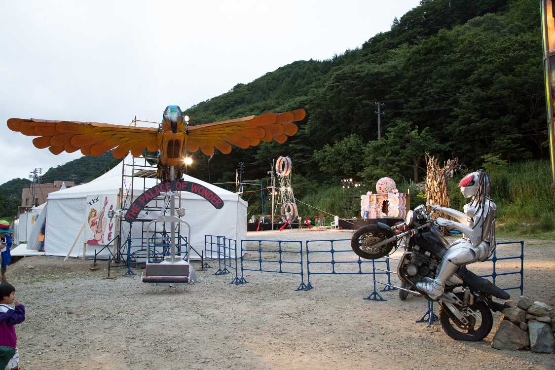 パレス・オブ・ワンダーのキャンプサイト側出入り口。