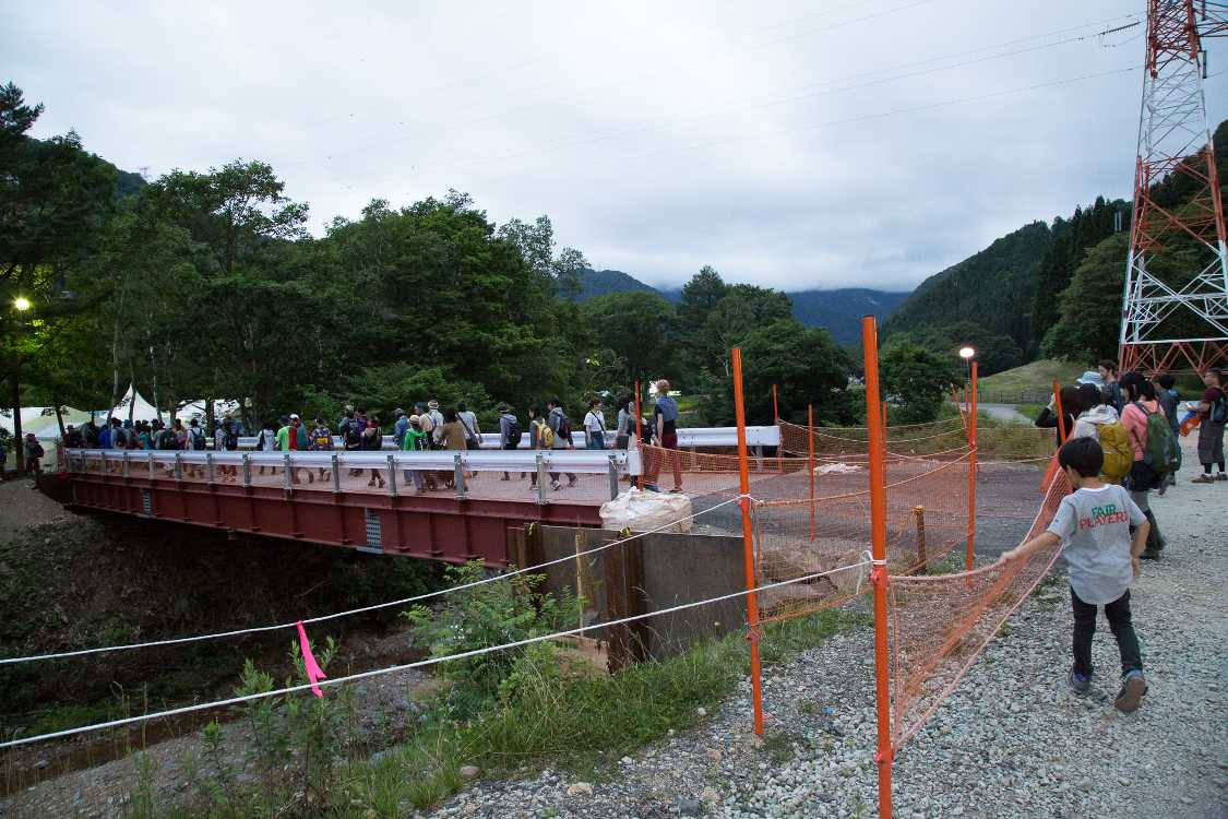 今年復活した通称オアシス橋。