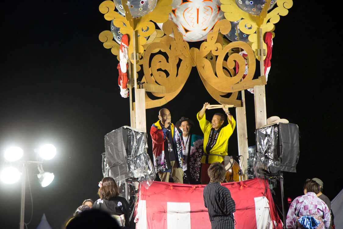 午後7時12分ごろ苗場音頭終了。