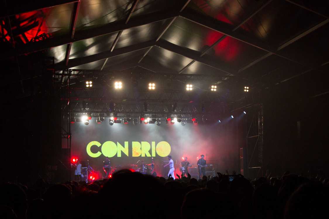 コン・ブリオは前夜祭と金曜のパレス・オブ・ワンダーと土曜のフィールド・オブ・ヘブンに出演。