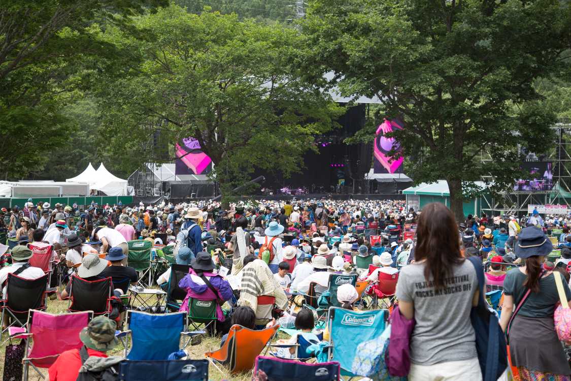 金曜のグリーンステージで最初のアーティストはボアダムス。