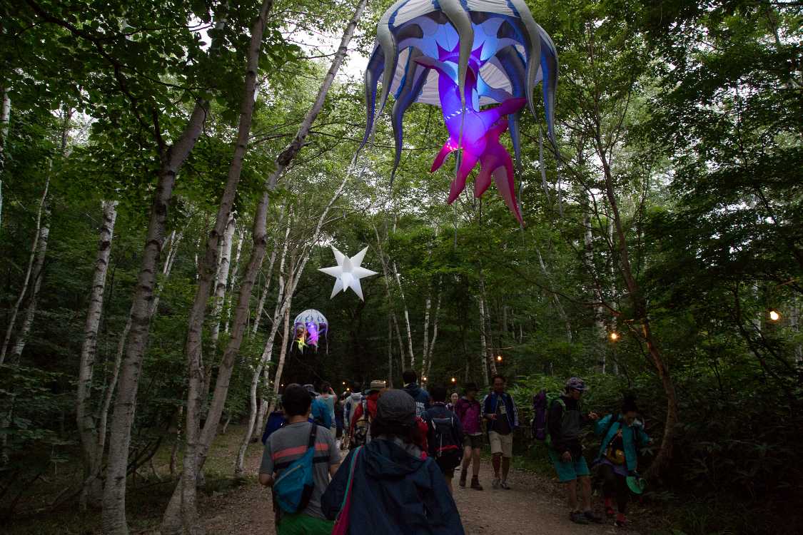 金曜午後6時35分ごろ。