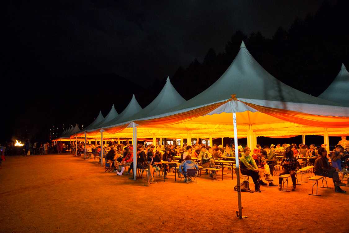 土曜午前0時30分ごろ。