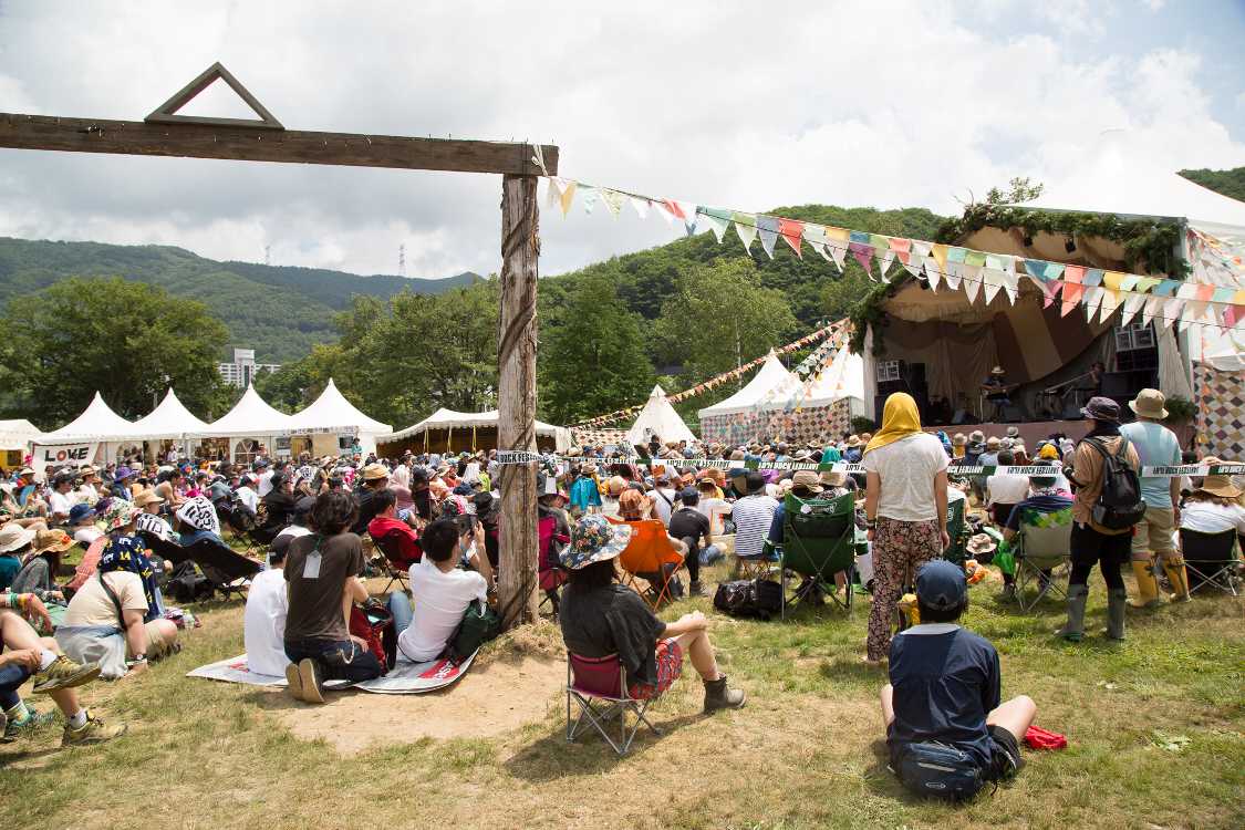 オートキャンプ側から。